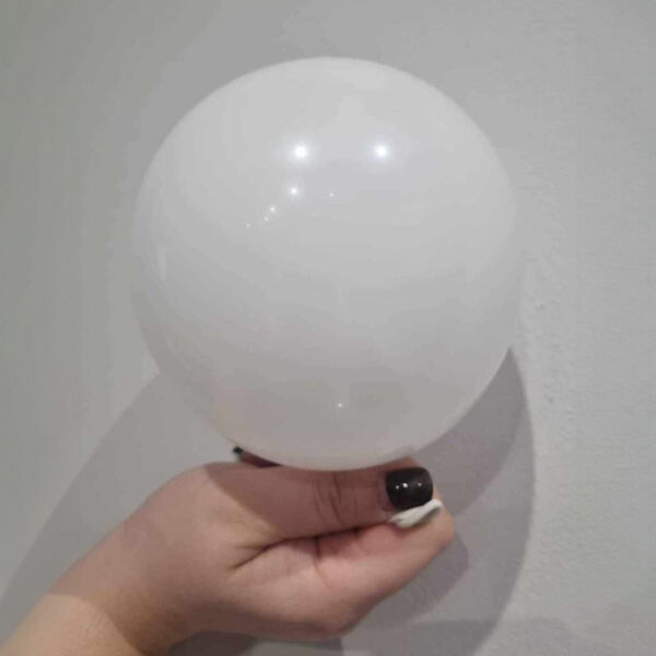 Balony PREMIUM PartyWoo 120 szt 5" 12 cm Białe Lateks - obrazek 5