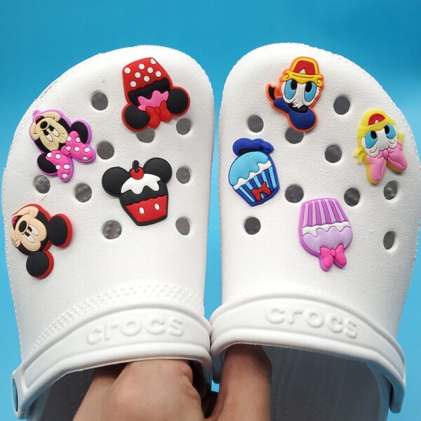 Przypinka Myszka Miki Mickey do Crocs butów klapków telefonu torby torebki - obrazek 3