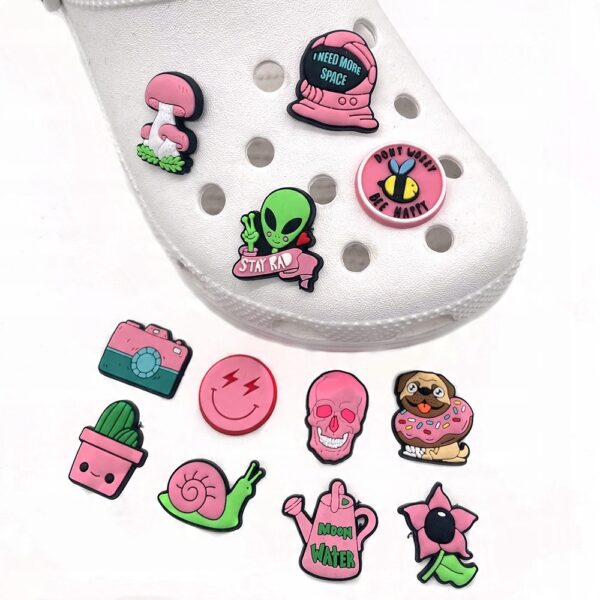 Przypinki do Crocs PINK RÓŻOWY do butów telefonu torby zestaw 12 szt