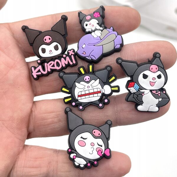 Przypinka Serduszko Kuromi Hello Kitty do Crocs - obrazek 3